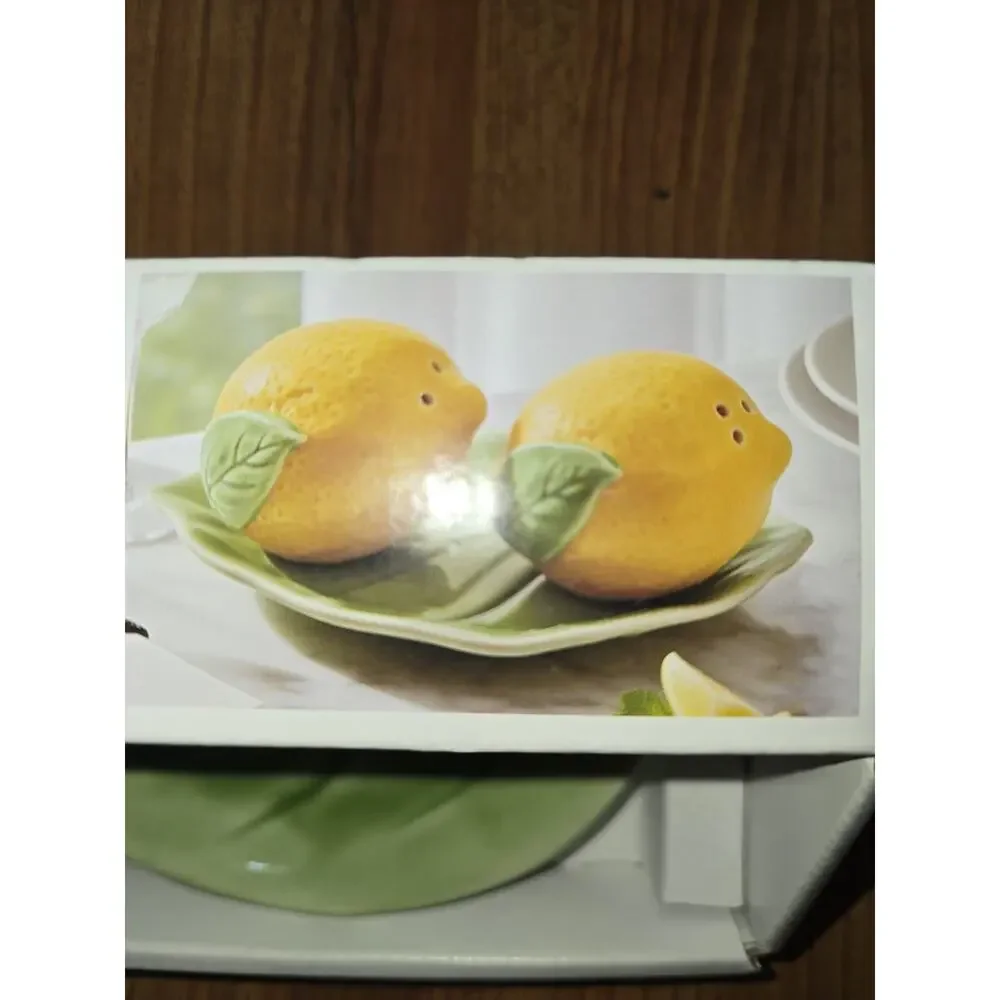 Stoneware Lemon salt and pepper shaker with leaf plate new Cottage Core S6